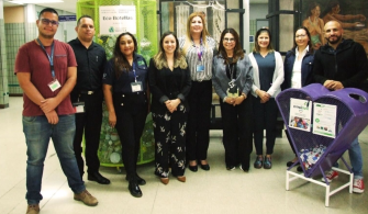 Visita al Hospital Dr. Rafael Ángel Calderón Guardia - De izquierda a derecha:  Ubaldo García, Andrés González, Marcia González, Andrea Hurtado, Dra. Tania Jiménez, Tatiana Cedeño, Marcela Rodríguez, Carolina Mauri y Ricardo Muñoz - (Crédito foto: Paola Murillo)