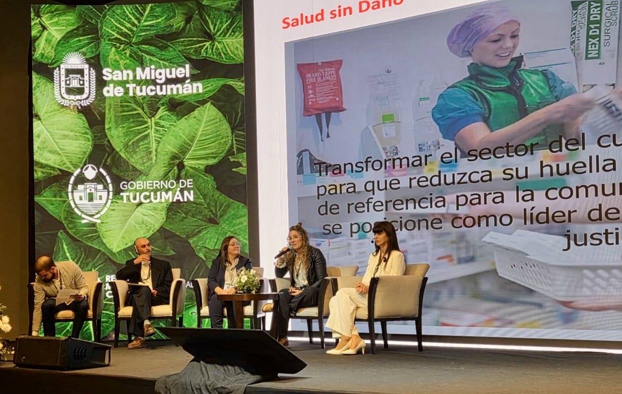 Jaquelina Tapia participó en una mesa sobre salud y cambio climático.